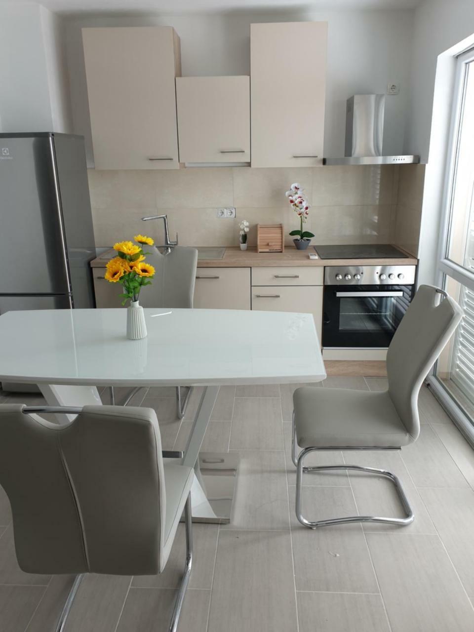 זאדאר Apartments Nella מראה חיצוני תמונה