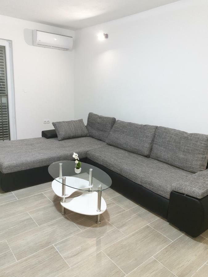 זאדאר Apartments Nella מראה חיצוני תמונה