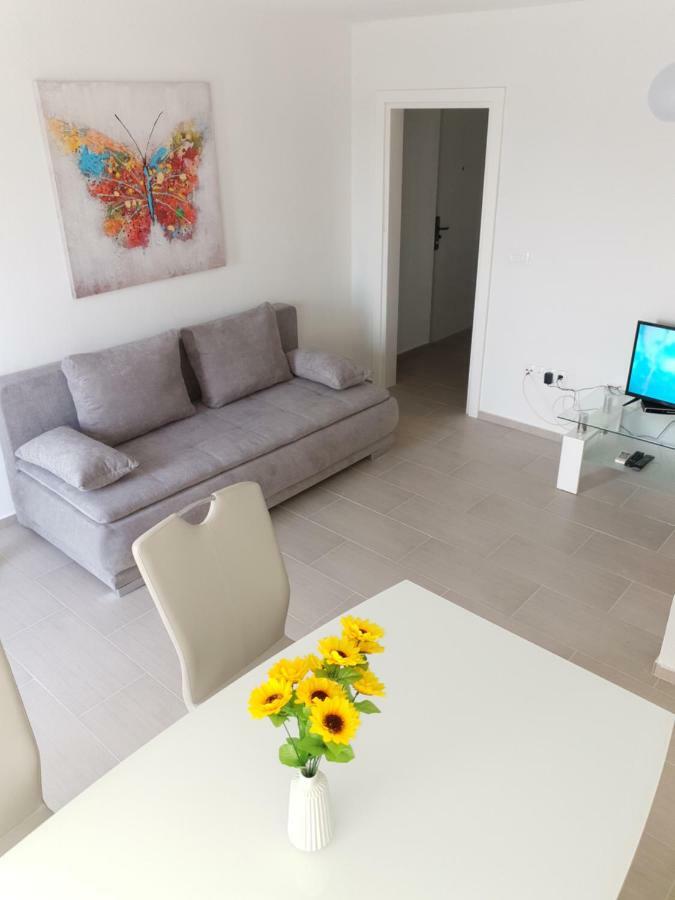 זאדאר Apartments Nella מראה חיצוני תמונה
