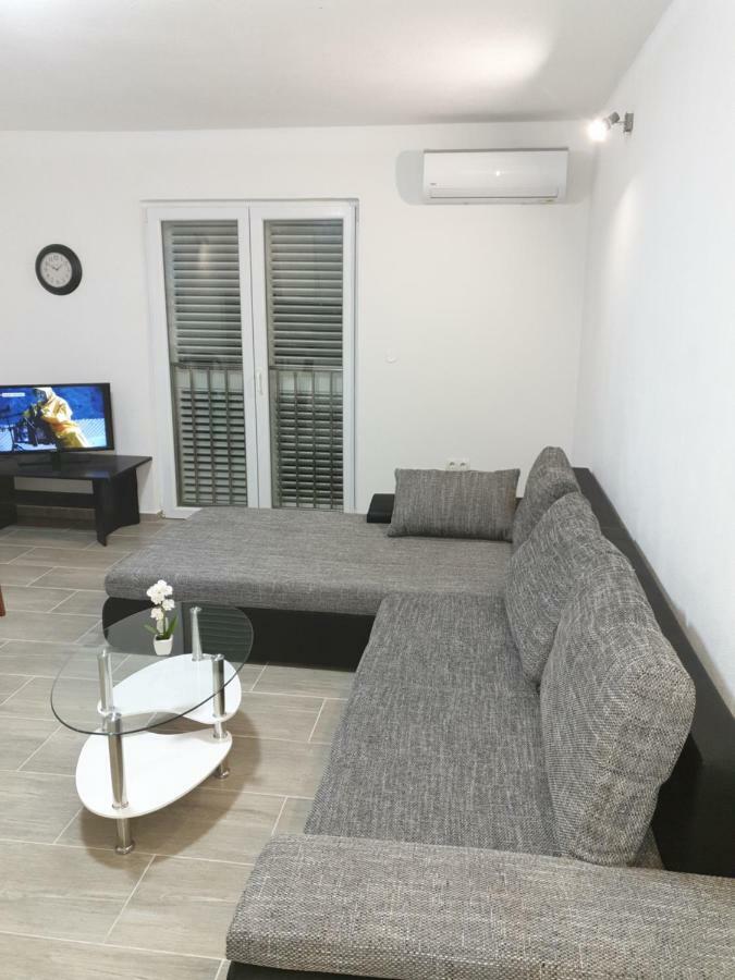 זאדאר Apartments Nella מראה חיצוני תמונה